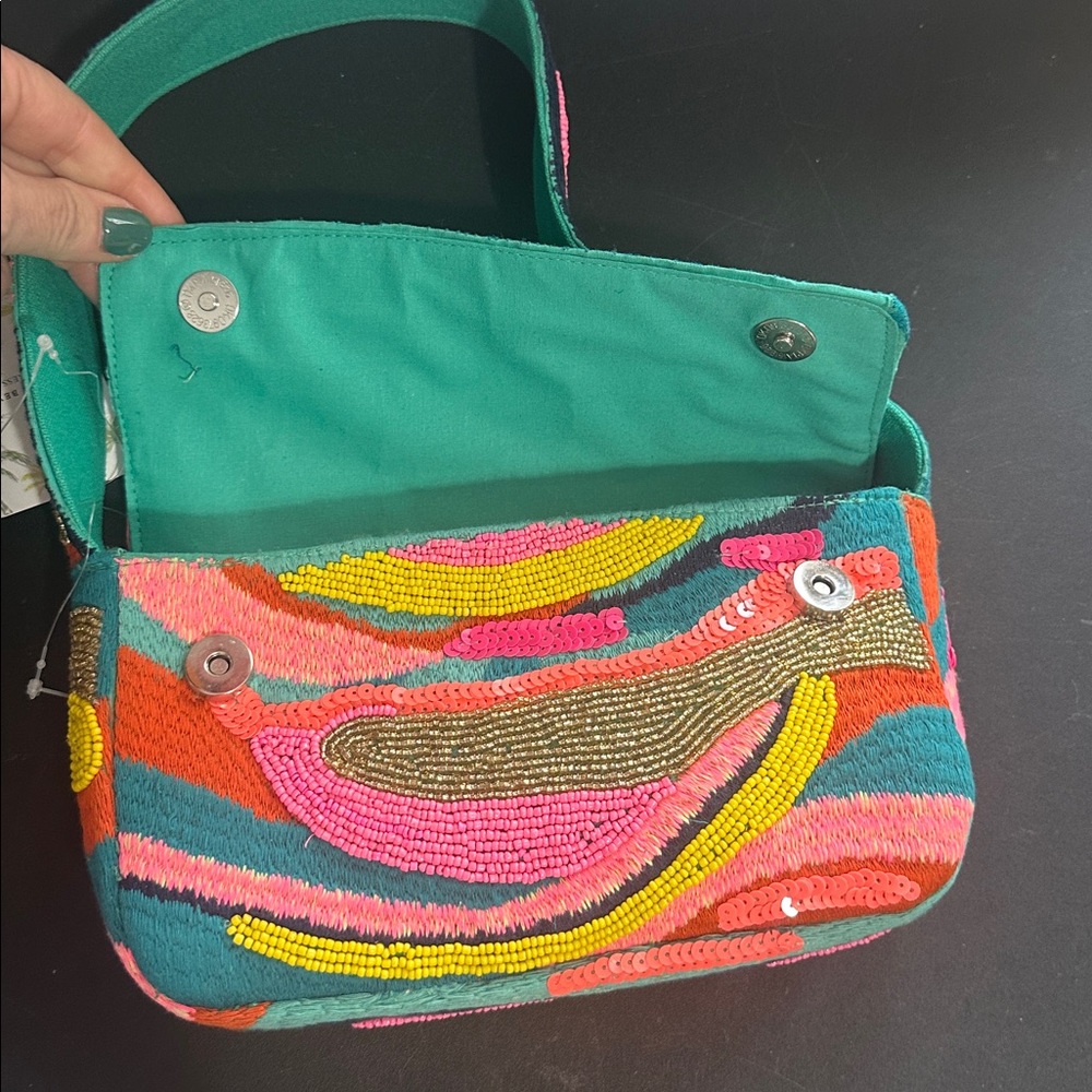 America & beyond beaded wave multi colored shoulder bag - Picture 4 of 5
